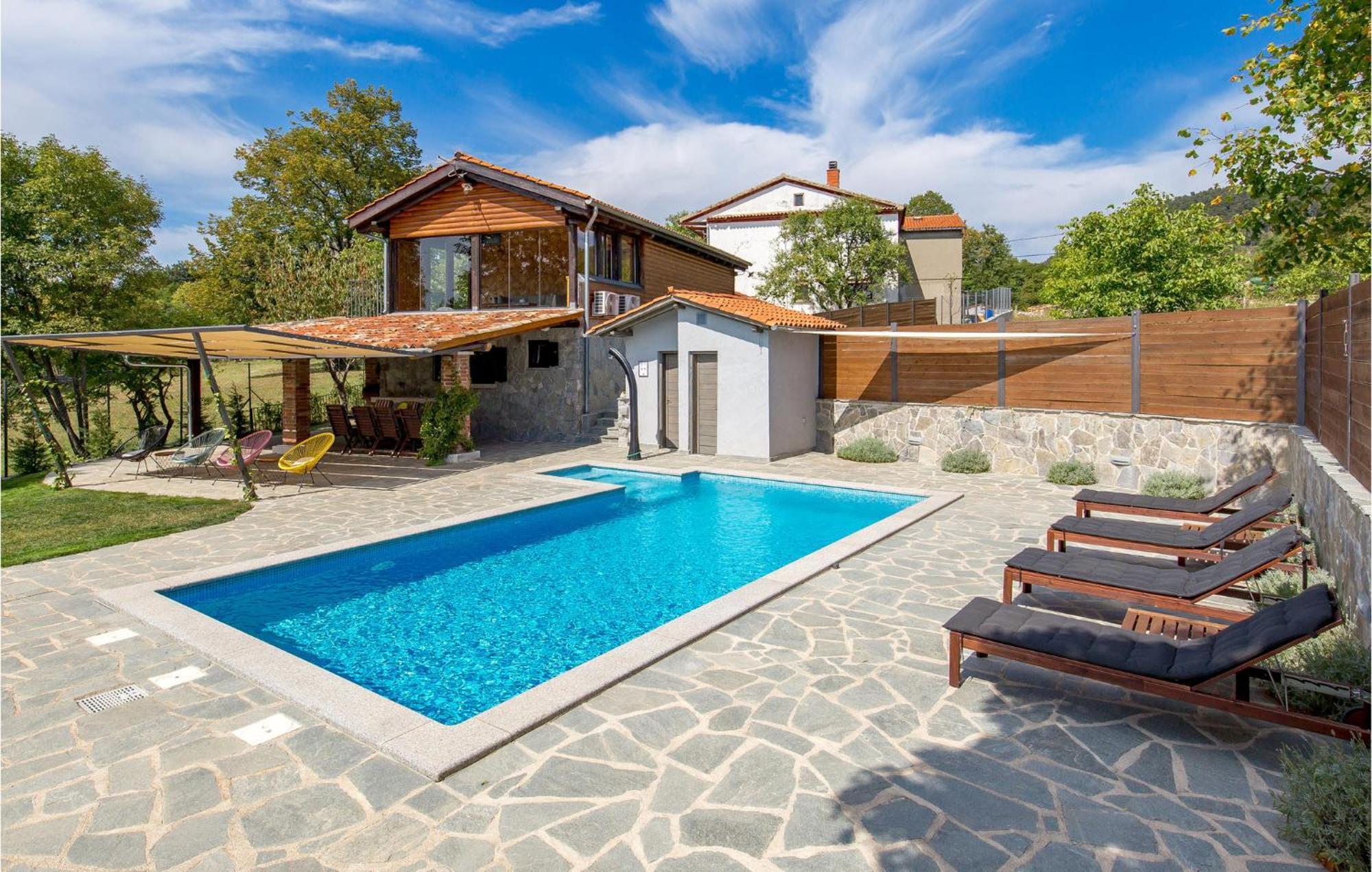 Amazing In Lisac With Wifi Ferienhaus